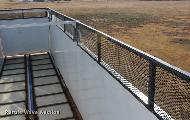 image for item K1919 2016 Shop built Laramy live bottom silage trailer