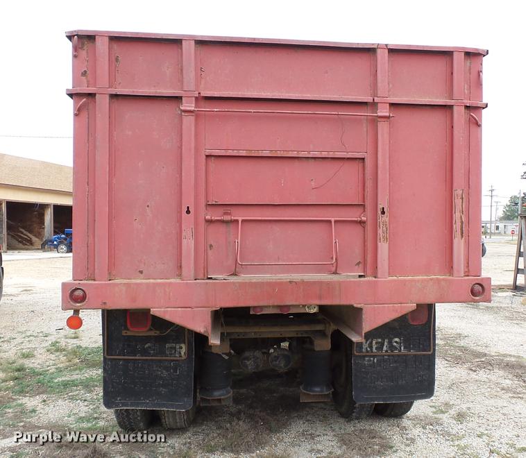 image for item K3455 1975 GMC 6500 grain truck