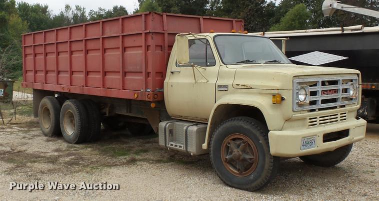 image for item K3455 1975 GMC 6500 grain truck