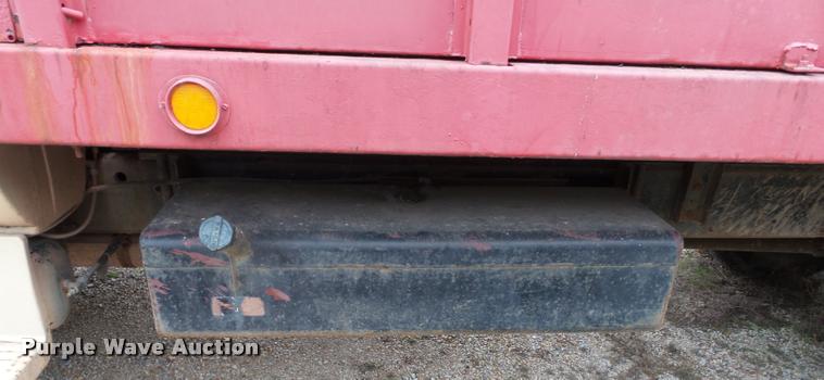 image for item K3455 1975 GMC 6500 grain truck