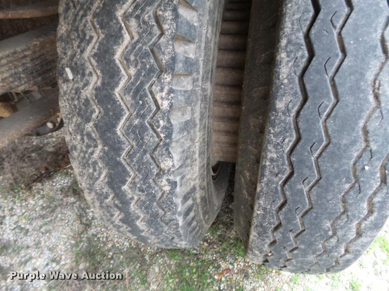 image for item K3455 1975 GMC 6500 grain truck