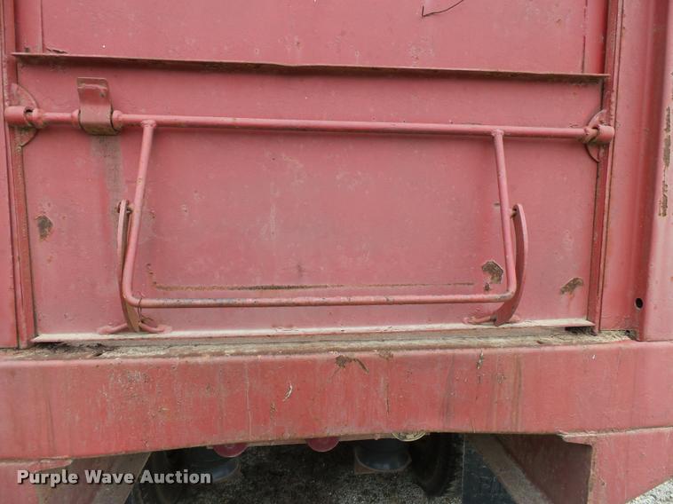 image for item K3455 1975 GMC 6500 grain truck