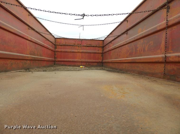 image for item K3455 1975 GMC 6500 grain truck