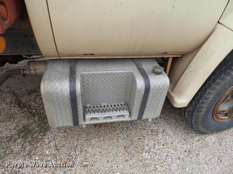 image for item K3455 1975 GMC 6500 grain truck