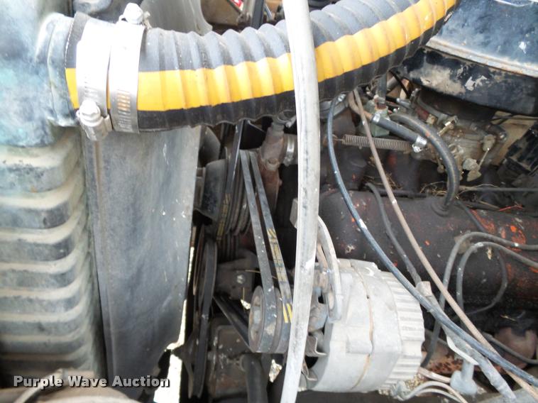 image for item K3455 1975 GMC 6500 grain truck