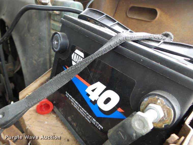 image for item K3455 1975 GMC 6500 grain truck