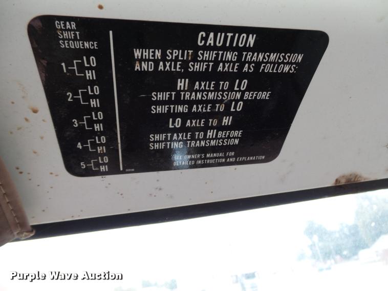 image for item K3455 1975 GMC 6500 grain truck