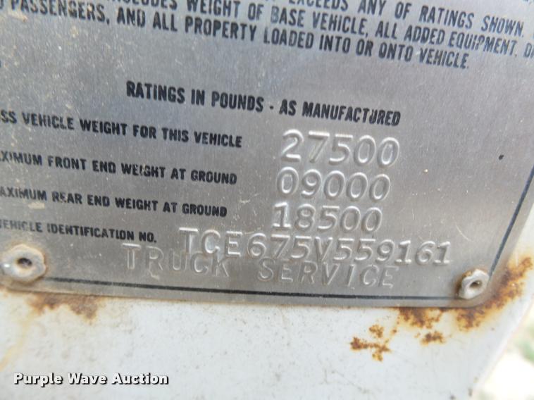 image for item K3455 1975 GMC 6500 grain truck