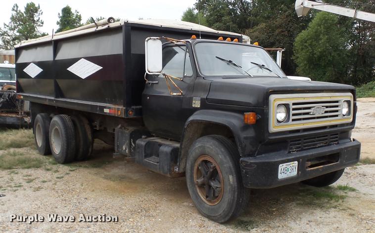 image for item K3456 1978 Chevrolet C65 grain truck