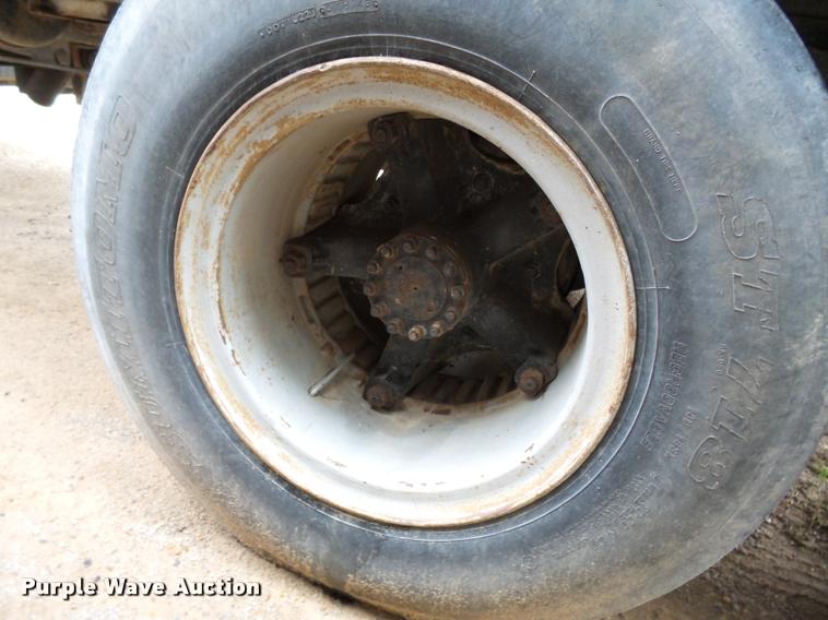 image for item K3456 1978 Chevrolet C65 grain truck