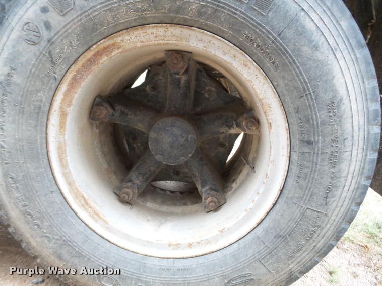 image for item K3456 1978 Chevrolet C65 grain truck