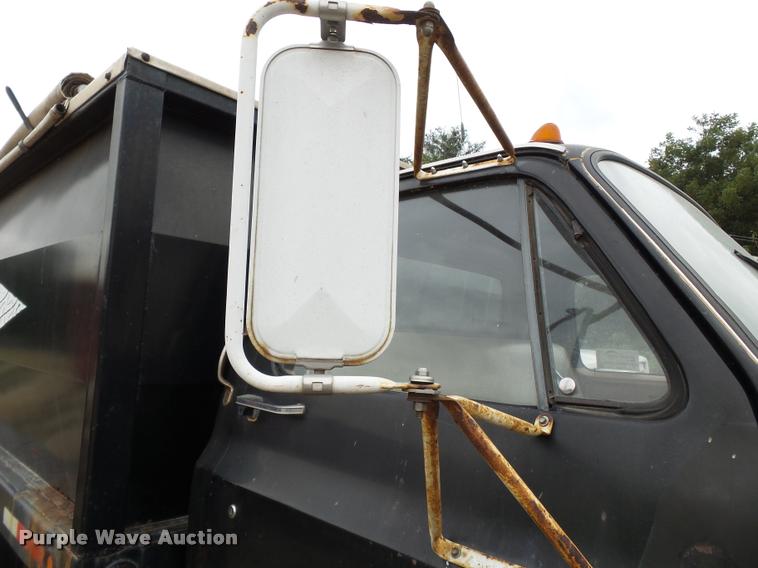 image for item K3456 1978 Chevrolet C65 grain truck