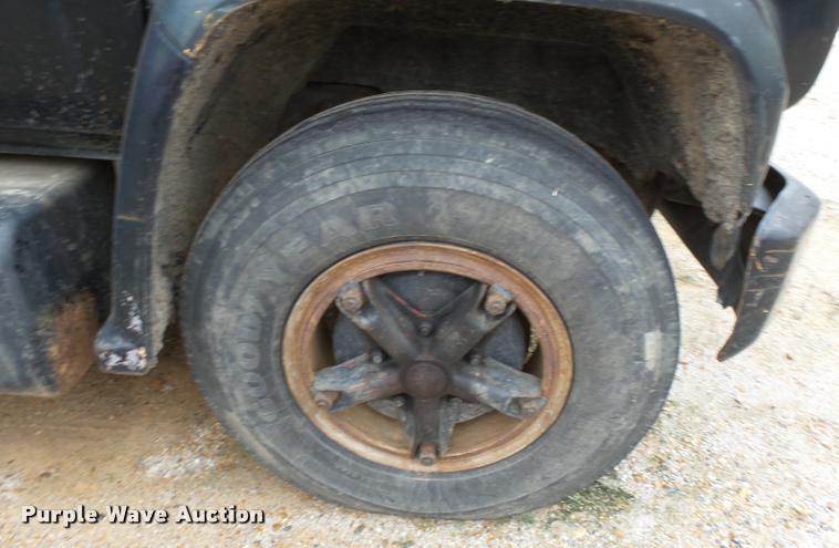 image for item K3456 1978 Chevrolet C65 grain truck