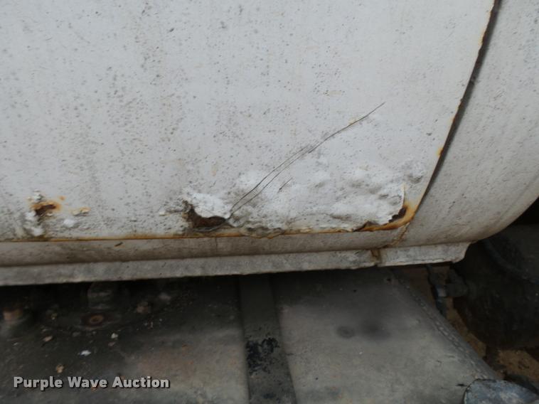 image for item K3457 1975 Chevrolet C65 grain truck