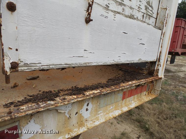 image for item K3457 1975 Chevrolet C65 grain truck