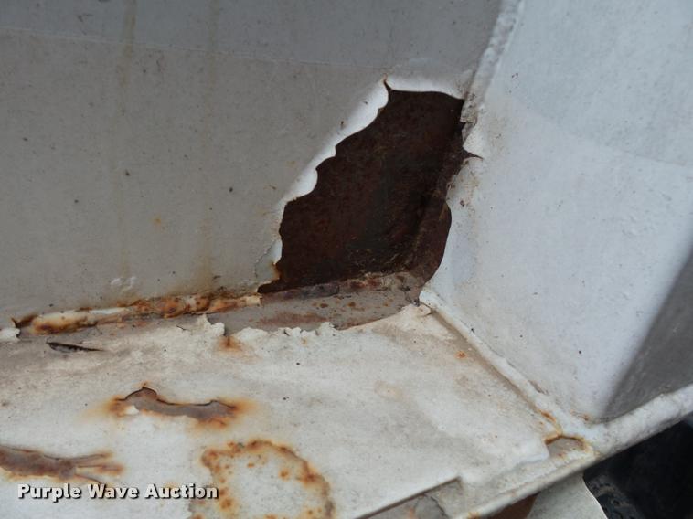 image for item K3457 1975 Chevrolet C65 grain truck