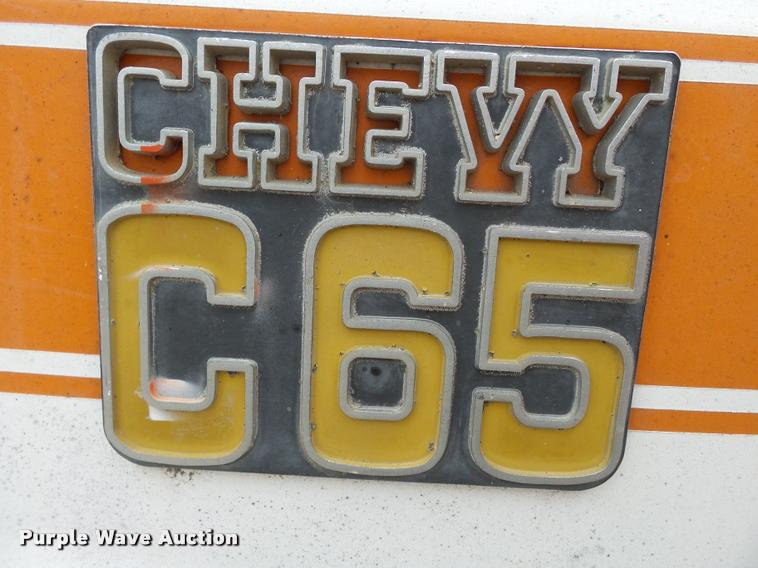 image for item K3457 1975 Chevrolet C65 grain truck