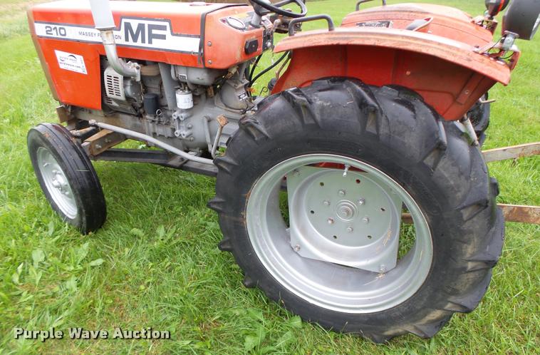 image for item K5661 Massey-Ferguson 210 tractor