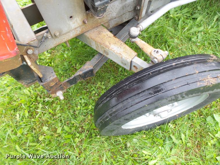 image for item K5661 Massey-Ferguson 210 tractor