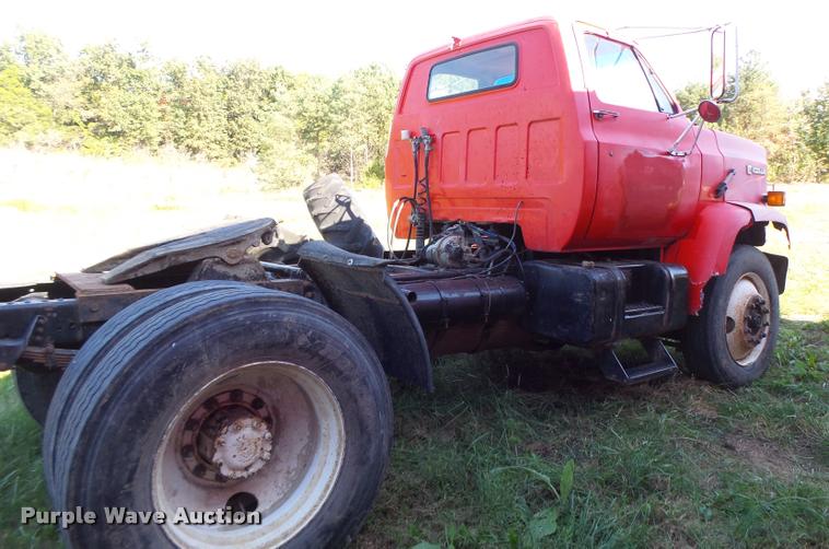 image for item K5665 1988 Chevrolet Kodiak semi truck