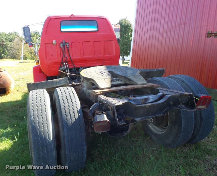 image for item K5665 1988 Chevrolet Kodiak semi truck