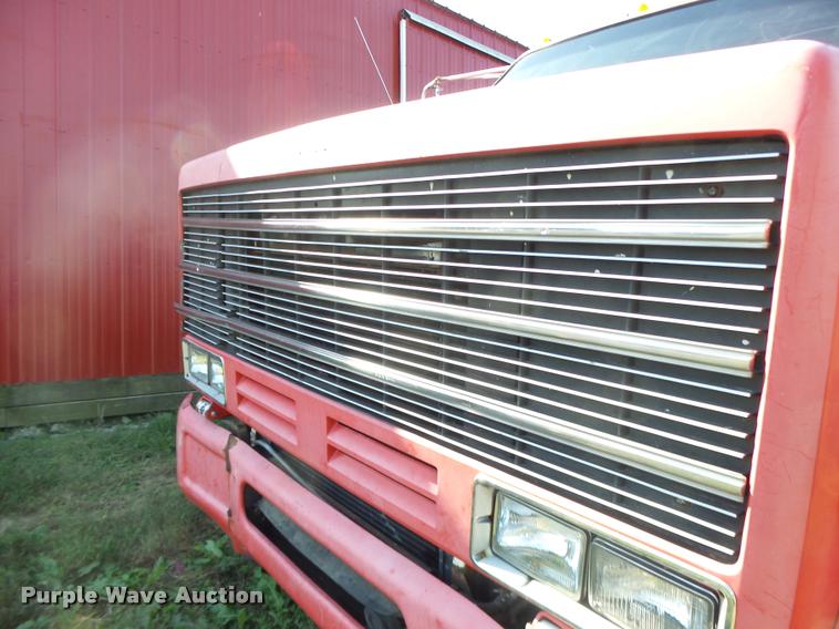 image for item K5665 1988 Chevrolet Kodiak semi truck