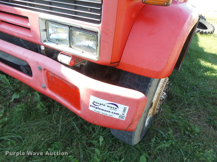 image for item K5665 1988 Chevrolet Kodiak semi truck