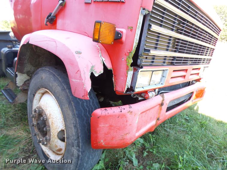 image for item K5665 1988 Chevrolet Kodiak semi truck