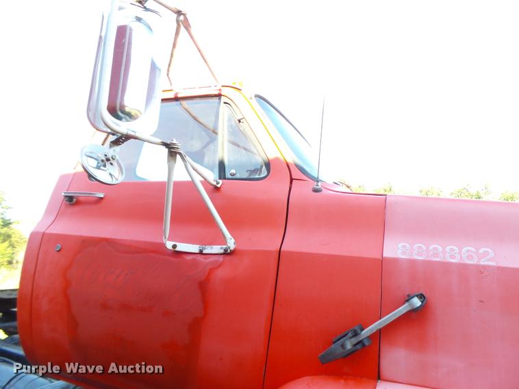 image for item K5665 1988 Chevrolet Kodiak semi truck