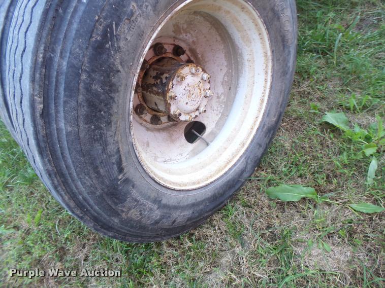 image for item K5665 1988 Chevrolet Kodiak semi truck