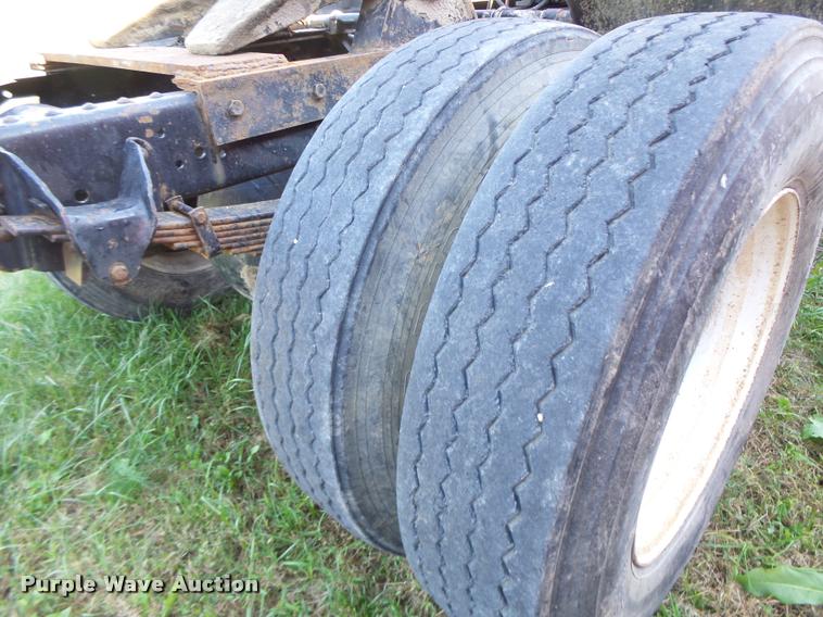 image for item K5665 1988 Chevrolet Kodiak semi truck