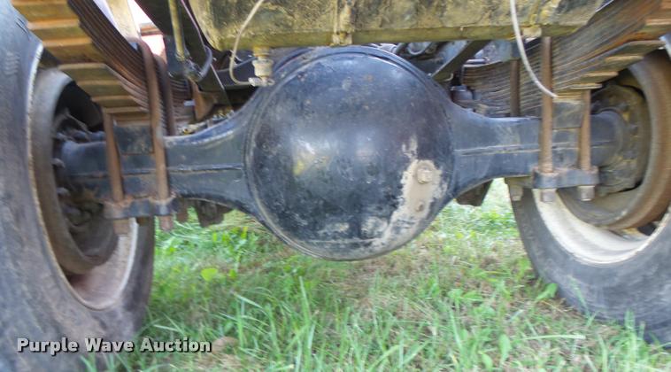 image for item K5665 1988 Chevrolet Kodiak semi truck