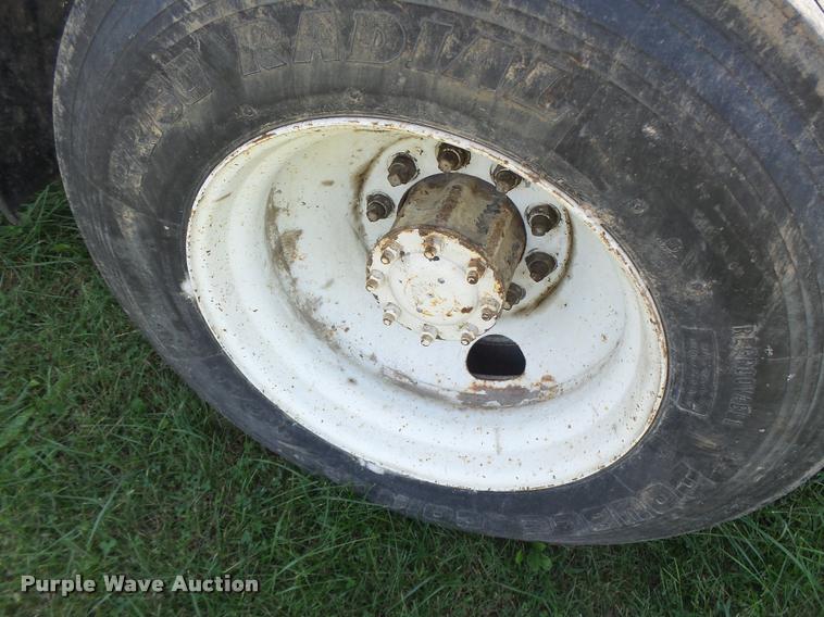 image for item K5665 1988 Chevrolet Kodiak semi truck