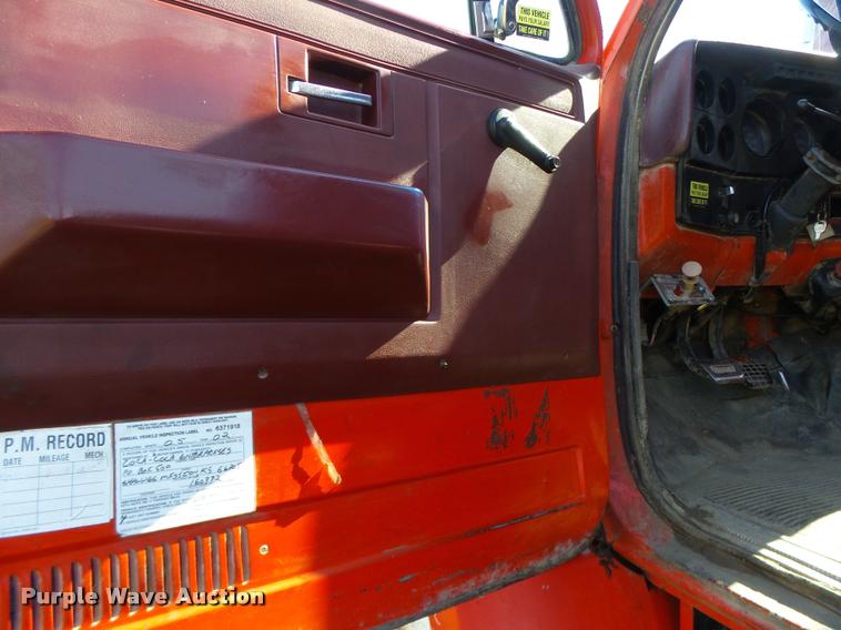 image for item K5665 1988 Chevrolet Kodiak semi truck