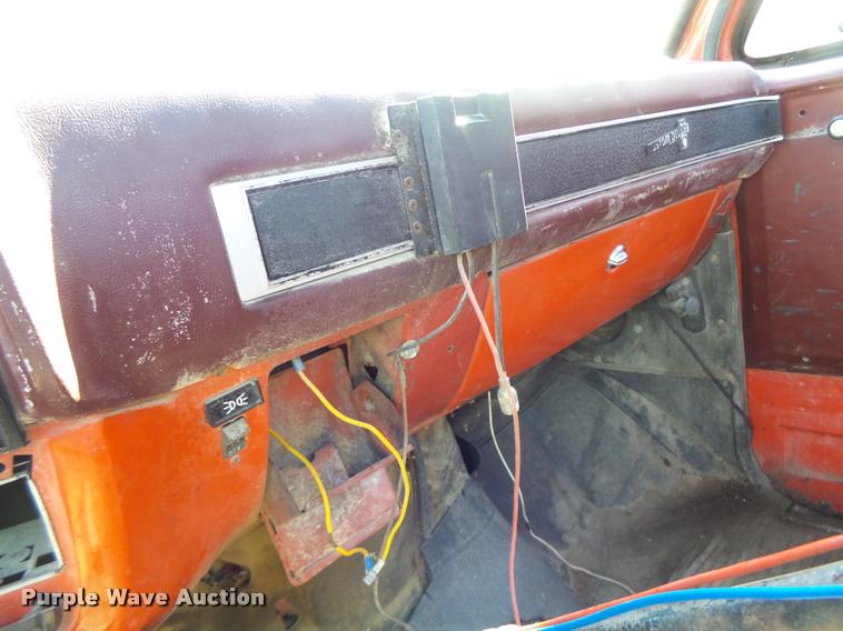 image for item K5665 1988 Chevrolet Kodiak semi truck