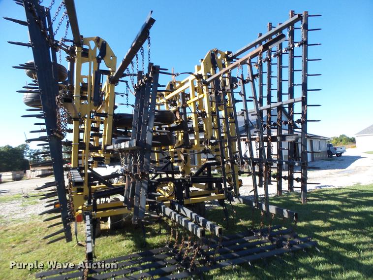 image for item K5671 Landoll 9800 field cultivator