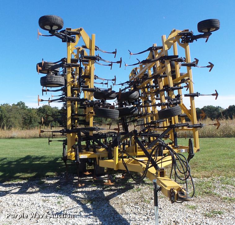 image for item K5671 Landoll 9800 field cultivator