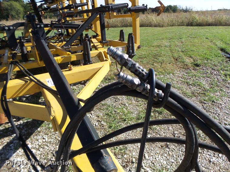 image for item K5671 Landoll 9800 field cultivator