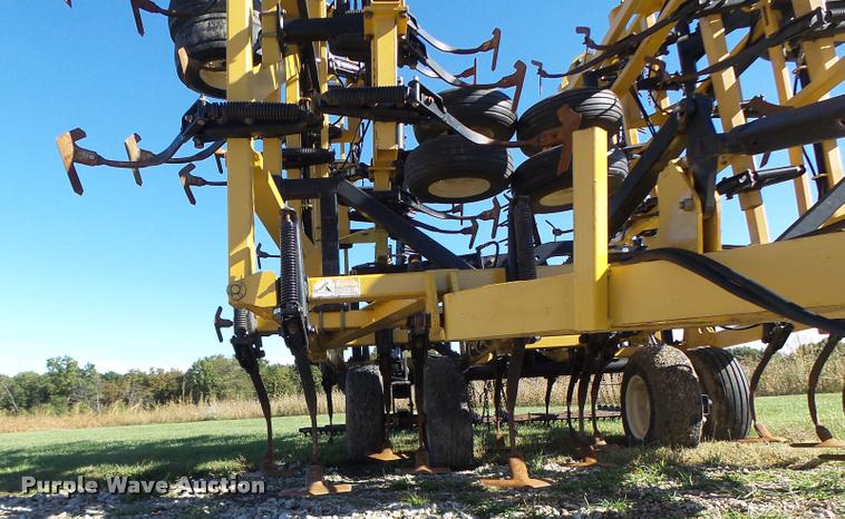 image for item K5671 Landoll 9800 field cultivator