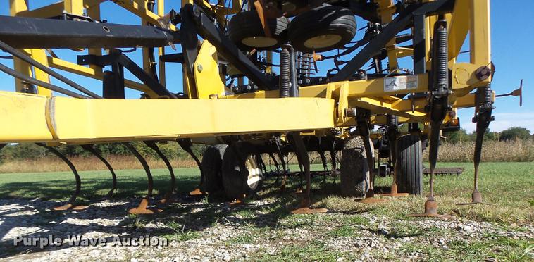 image for item K5671 Landoll 9800 field cultivator