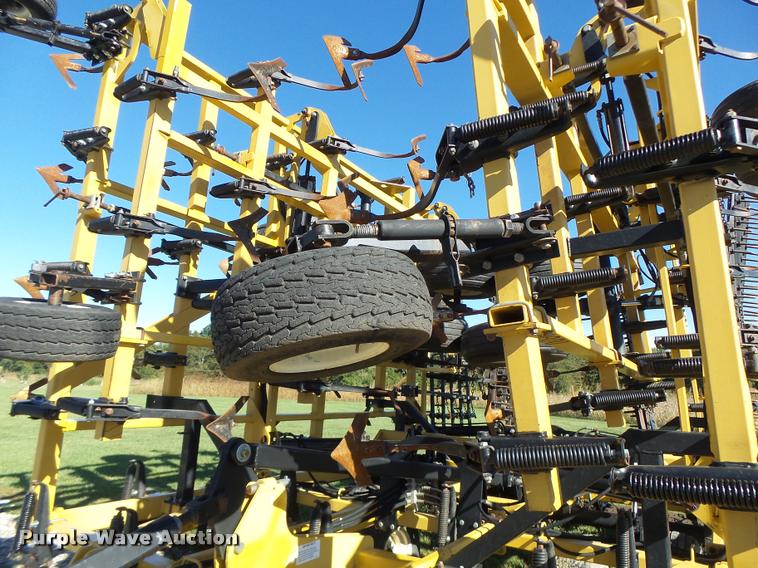 image for item K5671 Landoll 9800 field cultivator