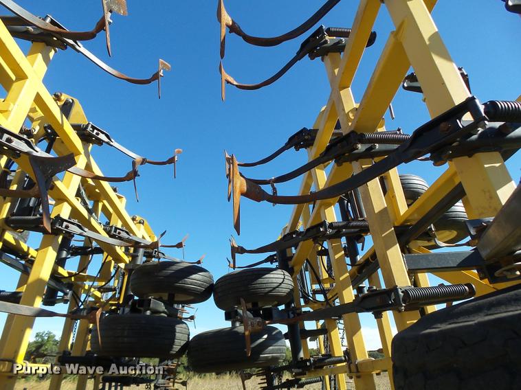 image for item K5671 Landoll 9800 field cultivator