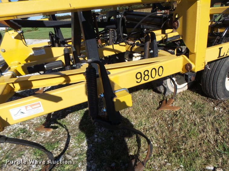 image for item K5671 Landoll 9800 field cultivator