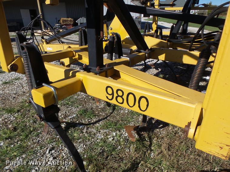 image for item K5671 Landoll 9800 field cultivator