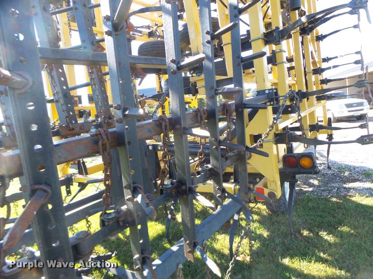 image for item K5671 Landoll 9800 field cultivator