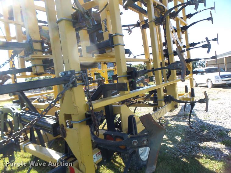 image for item K5671 Landoll 9800 field cultivator