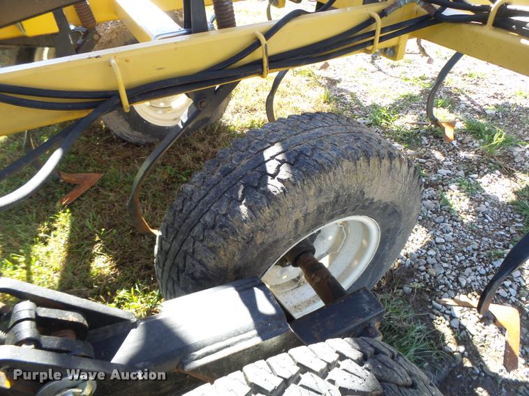 image for item K5671 Landoll 9800 field cultivator