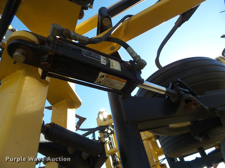 image for item K5671 Landoll 9800 field cultivator