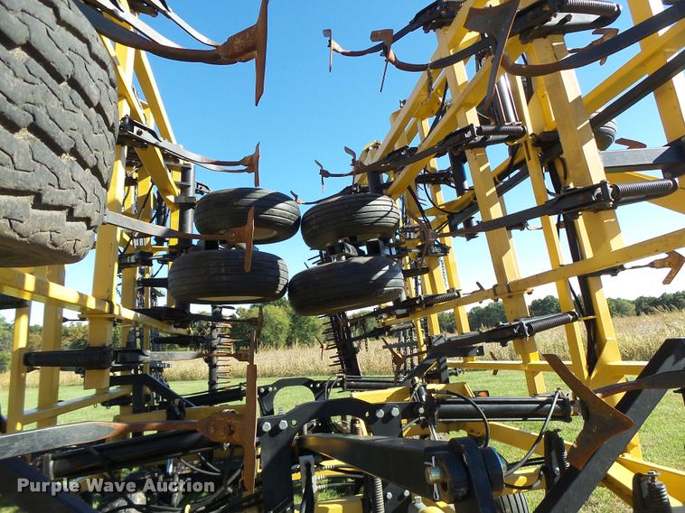 image for item K5671 Landoll 9800 field cultivator