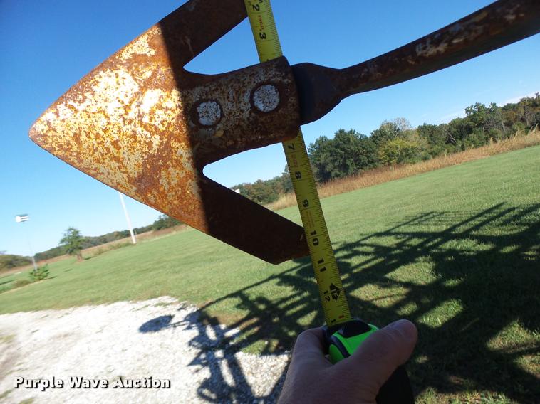 image for item K5671 Landoll 9800 field cultivator